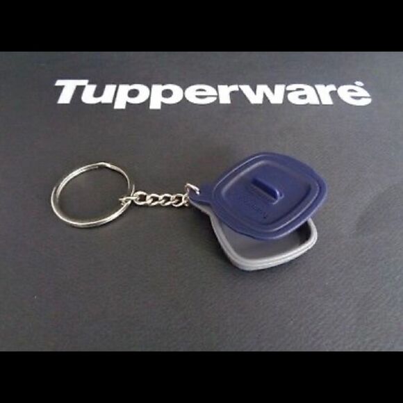 Tupperware MicroPro Grill Collectible Keychain - Picture 2 of 3